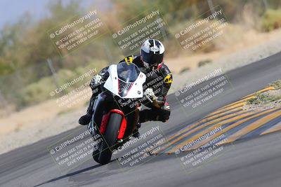 media/Nov-05-2022-SoCal Trackdays (Sat) [[f8d9b725ab]]/Turn 2 (1120am)/